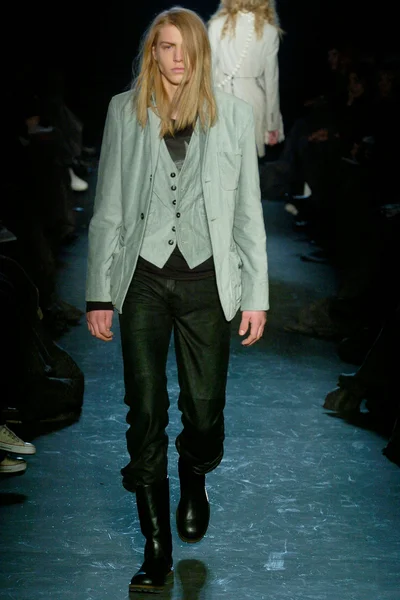 Look 25
